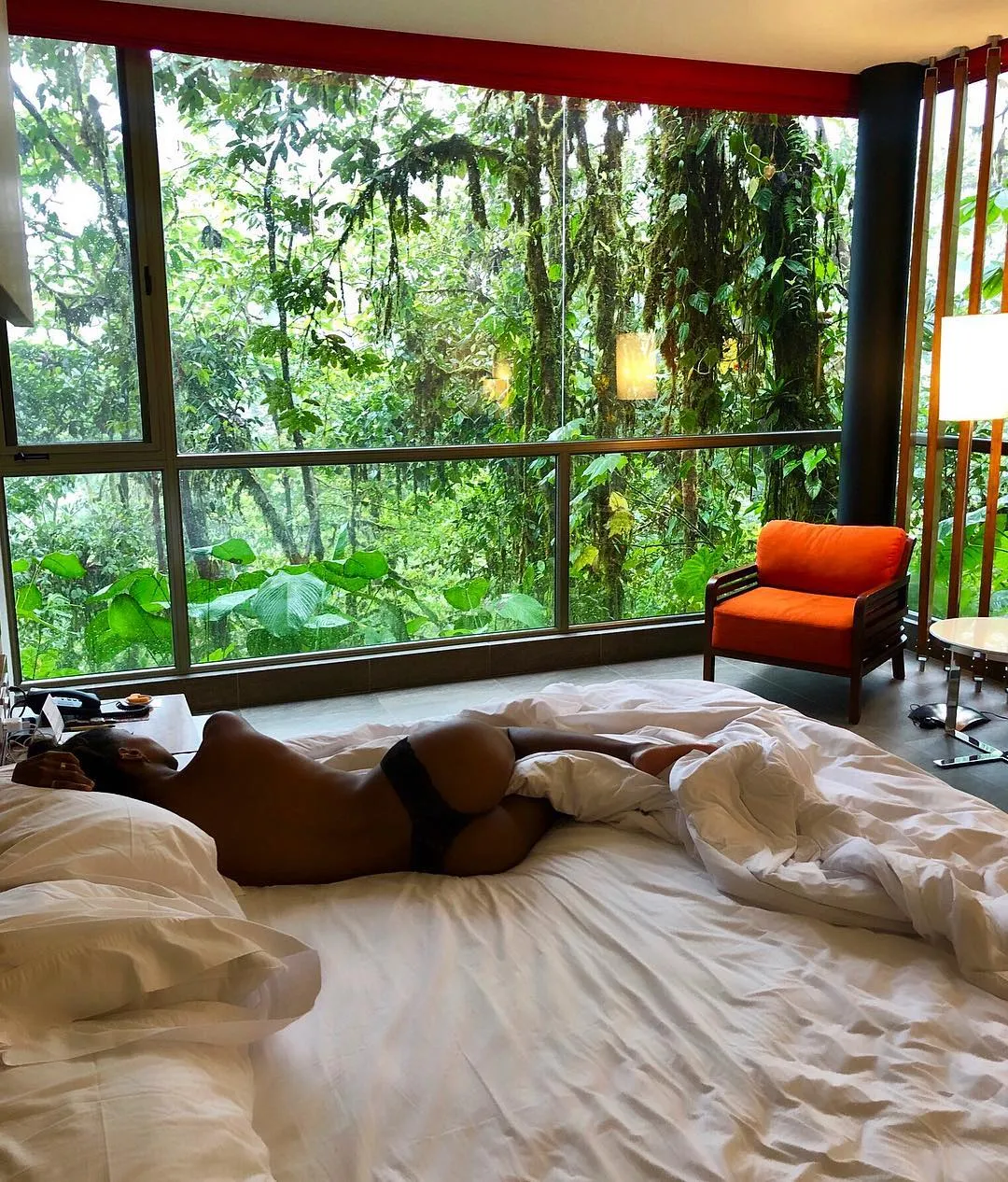 Жасмін Тукс Жасмін Тукс