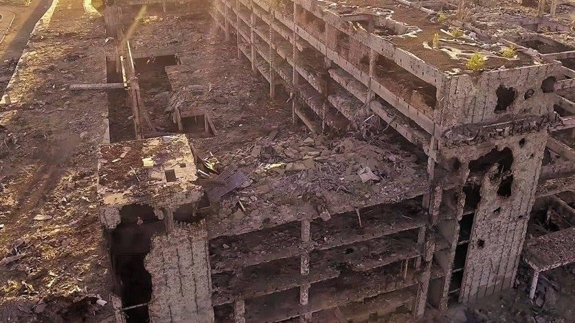 Четыре года спустя: свежие фото Донецкого аэропорта опубликовали в сети Четыре года спустя: свежие фото Донецкого аэропорта опубликовали в сети