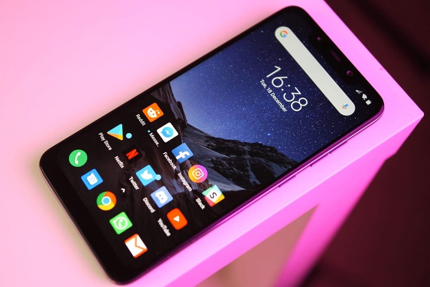 Фото смартфона Xiaomi Pocophone F2 появились в сети Фото смартфона Xiaomi Pocophone F2 появились в сети