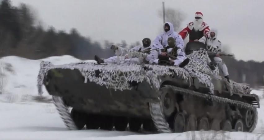 Бійці ЗСУ привітали українців з Новим роком: зворушливе відео Бійці ЗСУ привітали українців з Новим роком: зворушливе відео