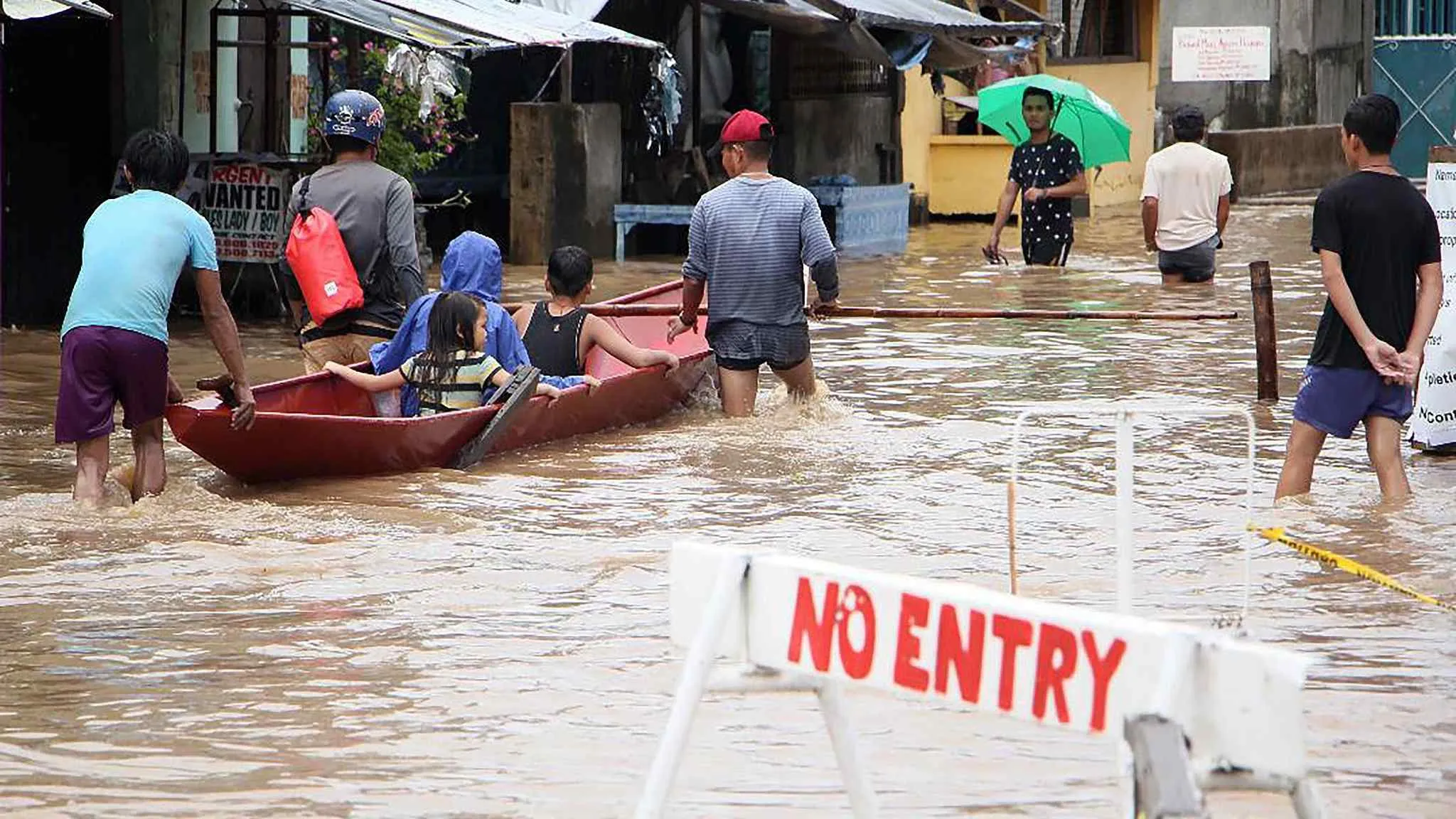 Циклон затопив 100 районів Філіппін