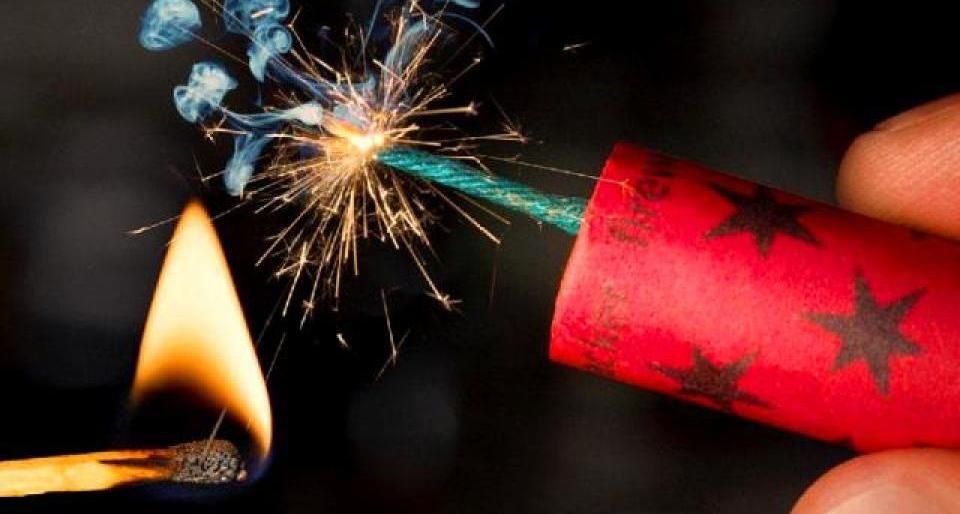 У Харкові через вибух феєрверка чоловікові відірвало частину руки: 18+ У Харкові через вибух феєрверка чоловікові відірвало частину руки: 18+