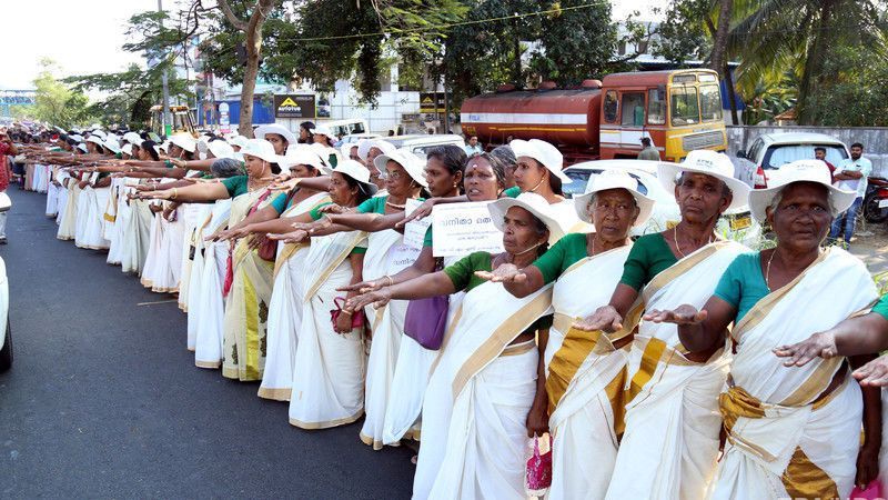 В Індії жінки влаштували грандіозну акцію на підтримку гендерної рівності: фото В Індії жінки влаштували грандіозну акцію на підтримку гендерної рівності: фото