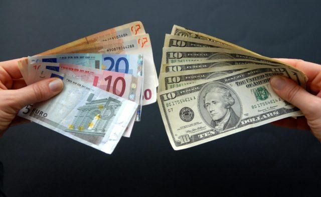В Украине вступили в силу новые правила обмена валют