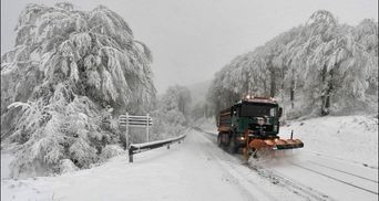 Сильні снігопади та хуртовини знову накриють кілька областей України