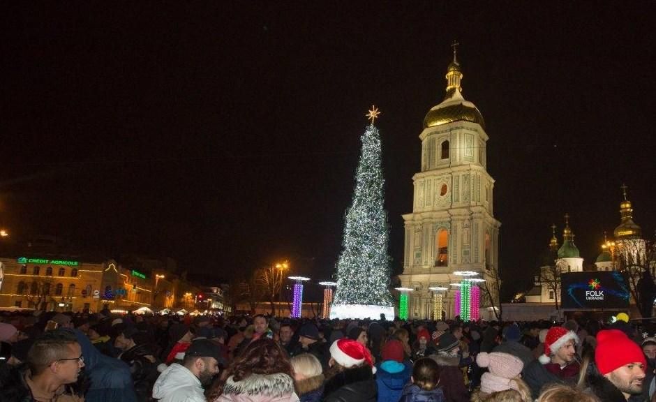 Сколько людей встретили Новый год в центре Киева: в КГГА озвучили невероятную цифру