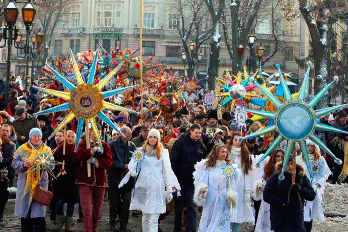 8 января – выходной: в одном из городов Украины продолжили празднование Рождества
