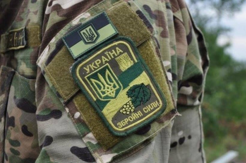 На Донбассе исчез украинский военный