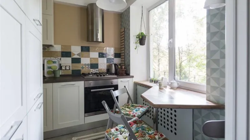 підвіконня у маленькій кухні підвіконня у маленькій кухні