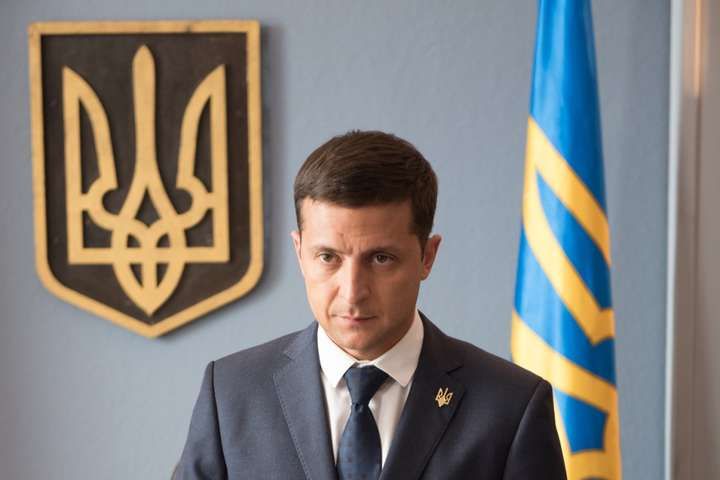 Зеленський стрімко наздоганяє Тимошенко в рейтингу кандидатів у президенти
Зеленський стрімко наздоганяє Тимошенко в рейтингу кандидатів у президенти