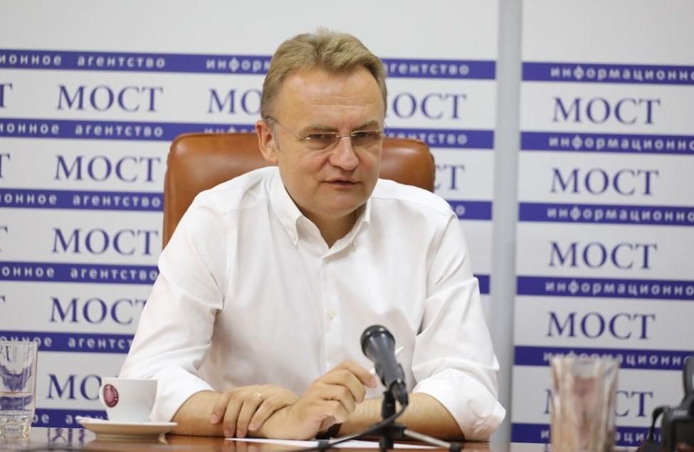 Я хочу, щоб український паспорт мав повагу у всьому світі, – Садовий Я хочу, щоб український паспорт мав повагу у всьому світі, – Садовий