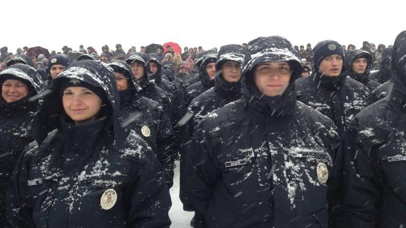 Спокойствие на Рождество будут охранять несколько тысяч правоохранителей