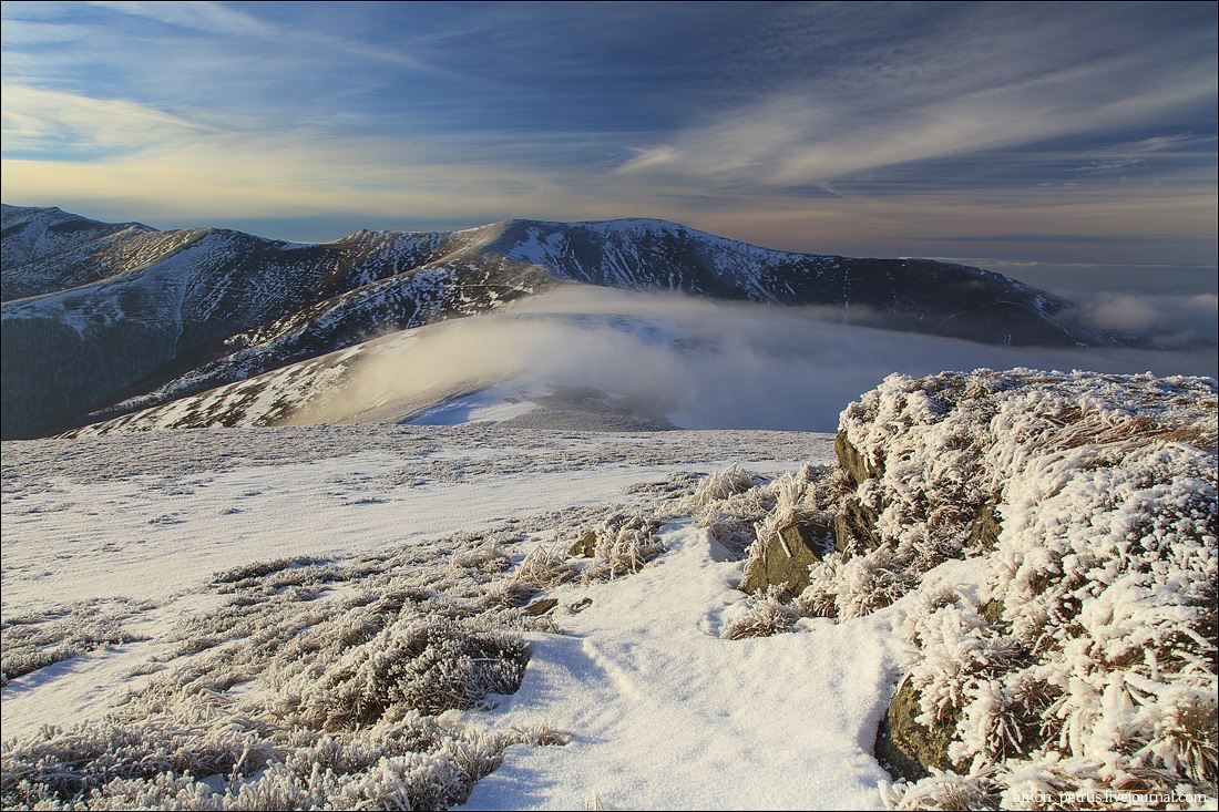 У Карпатах заблукали туристи: один із них вийшов на зв'язок У Карпатах заблукали туристи: один із них вийшов на зв'язок