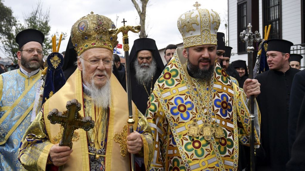 Як українці зустріли Томос у Києві та як реагували в УПЦ МП Як українці зустріли Томос у Києві та як реагували в УПЦ МП