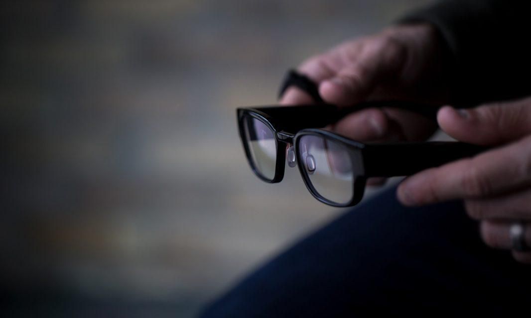 На CES 2019 представили розумні окуляри, якими можна керувати за допомогою кільця 