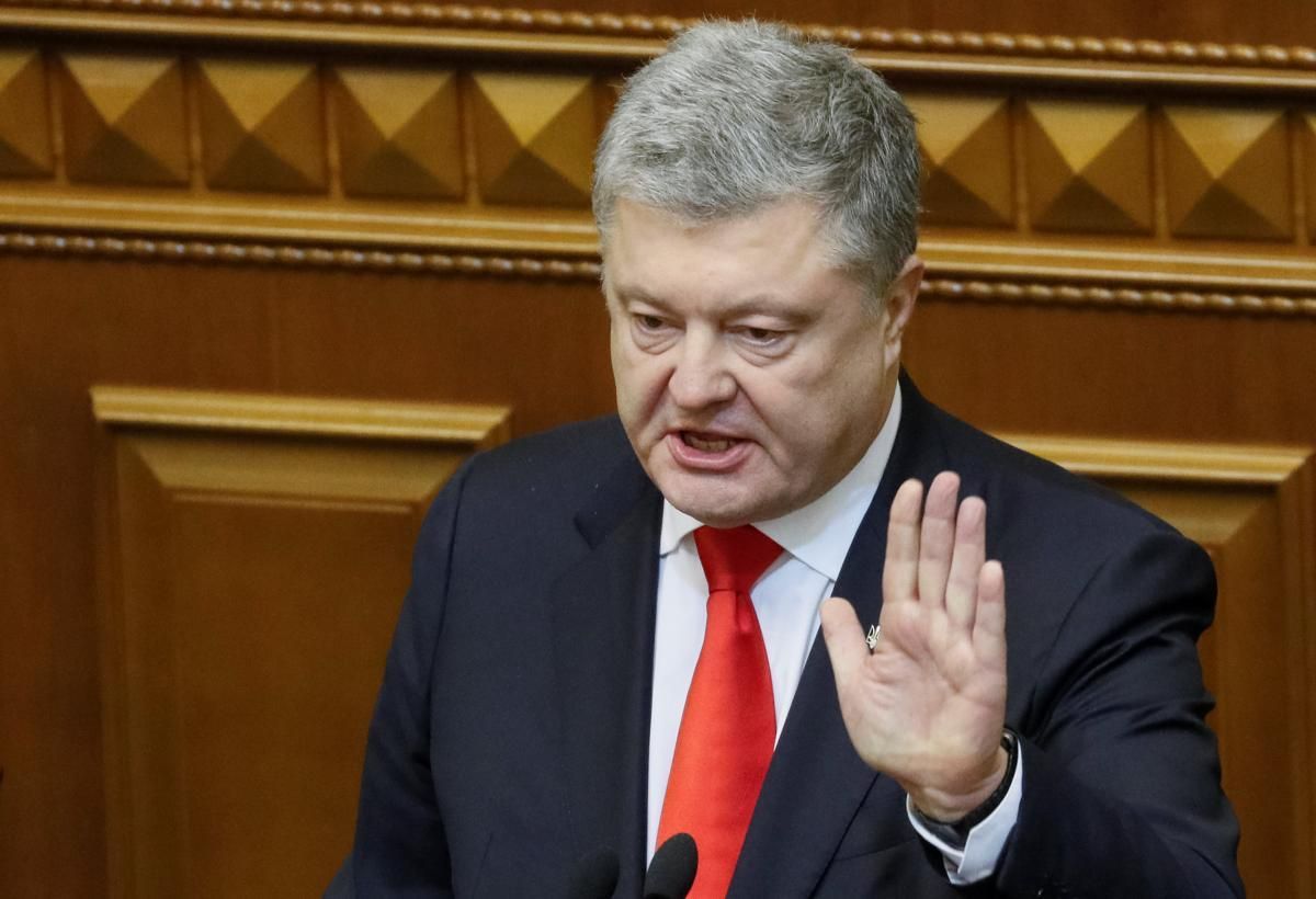 Украина имеет президента, который стоит над законом и чихает на уголовный кодекс, – Гнап