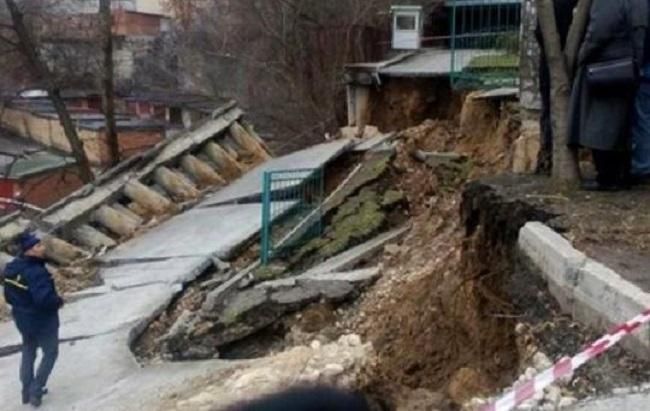 В Киеве возьмутся за благоустройство оползнеопасного Кловского склона