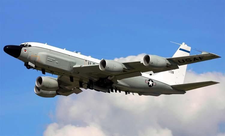 Військовий літак США полетів до окупованого Криму