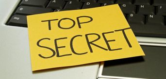Чиновники, які працюють із секретною інформацією, отримуватимуть чималі надбавки: відомі цифри