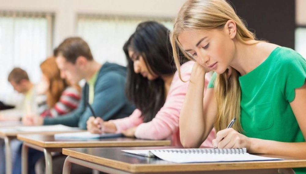 Українські дев’ятикласники не складатимуть ЗНО у 2019 році Українські дев’ятикласники не складатимуть ЗНО у 2019 році