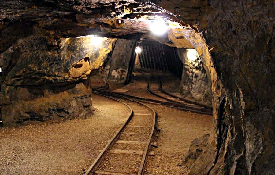 Спалах метану на шахті у Павлограді: поліція відкрила справу Спалах метану на шахті у Павлограді: поліція відкрила справу