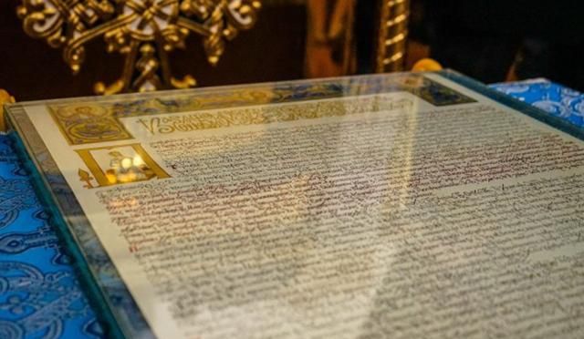 Що кримчани та росіяни думають про Томос для України: опитування Що кримчани та росіяни думають про Томос для України: опитування