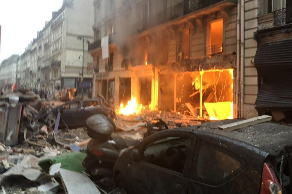 Взрыв в Париже сегодня 12 января 2019 - пострадали 20 человек