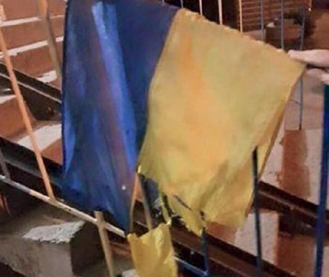 У Кривому Розі засудили чоловіка, який осквернив національний прапор: його посадять до в'язниці