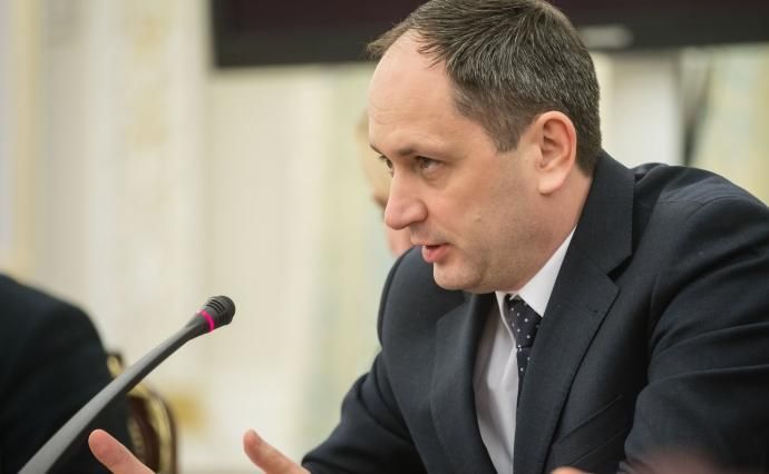 Щоб заблокувати доступ до Криму, РФ стягує на півострів військову техніку, – МінТОТ Щоб заблокувати доступ до Криму, РФ стягує на півострів військову техніку, – МінТОТ