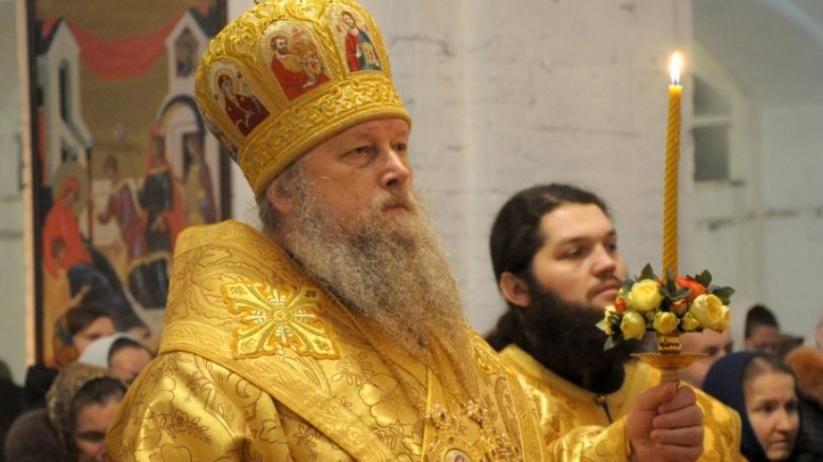 "Остання спроба залишити громаду в РПЦ не вдалася": віряни не допустили до храму єпископа УПЦ МП