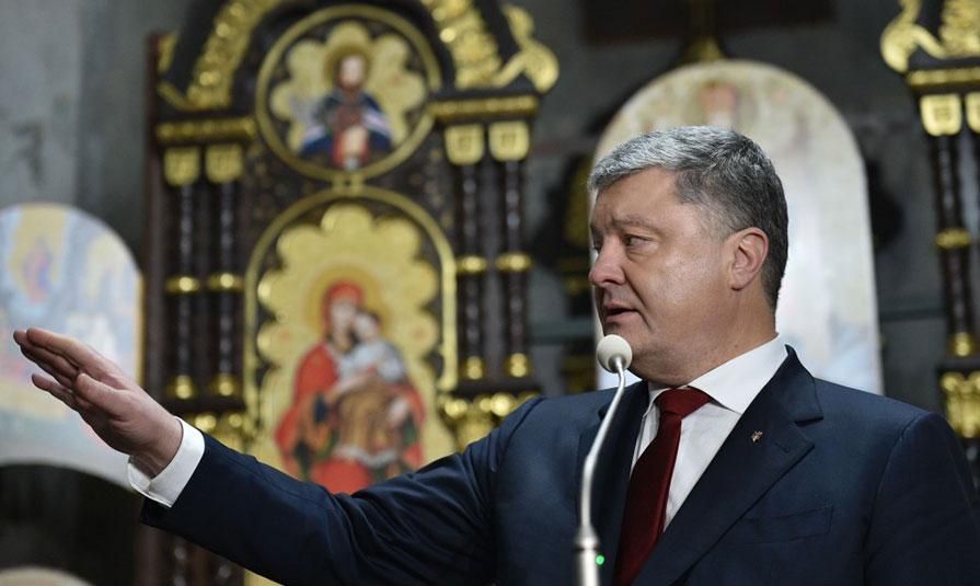 "За уши никого тянуть не будем": Порошенко рассказал о своем отношении к прихожанам УПЦ МП "За уши никого тянуть не будем": Порошенко рассказал о своем отношении к прихожанам УПЦ МП