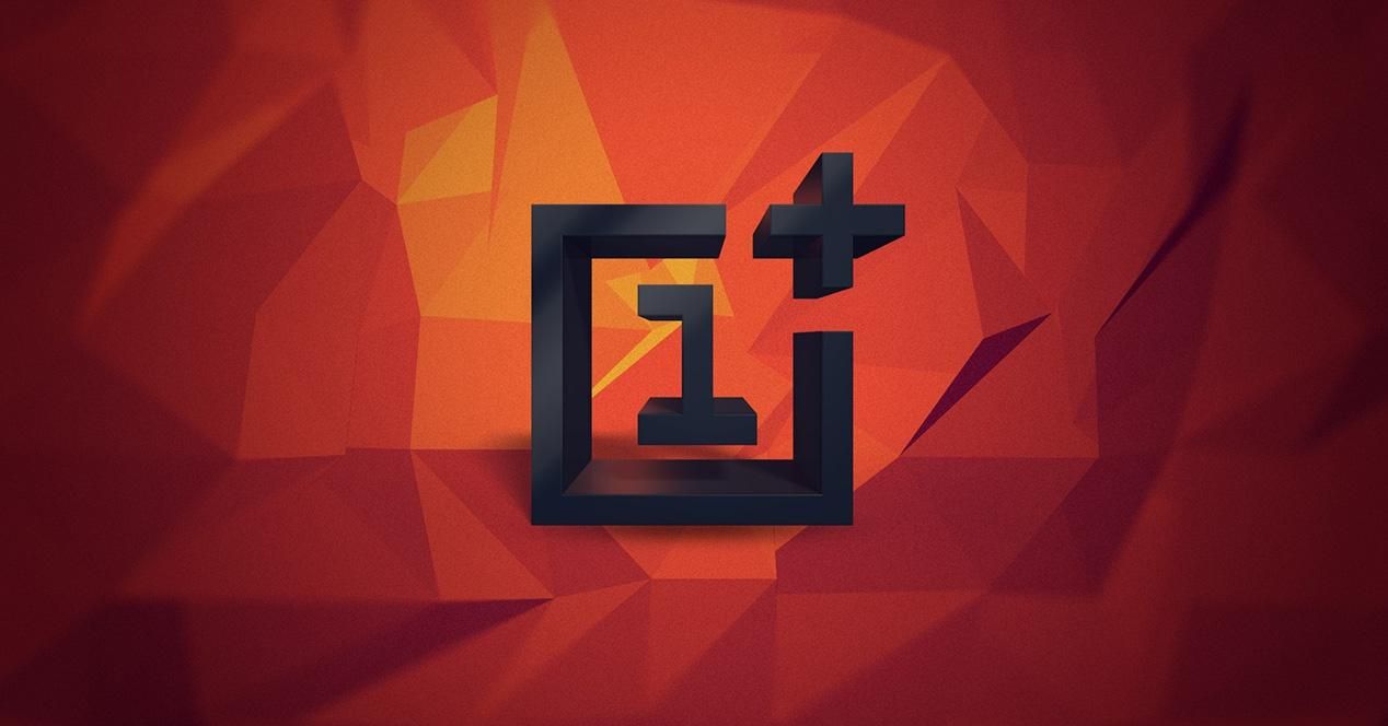 Смартфон OnePlus 7 получит необычный дизайн: фото Смартфон OnePlus 7 получит необычный дизайн: фото