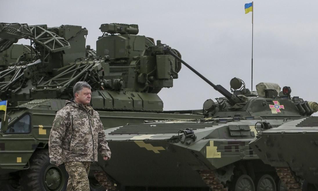 Сколько вооружения и техники получили ВСУ с начала войны на Донбассе: данные Порошенко