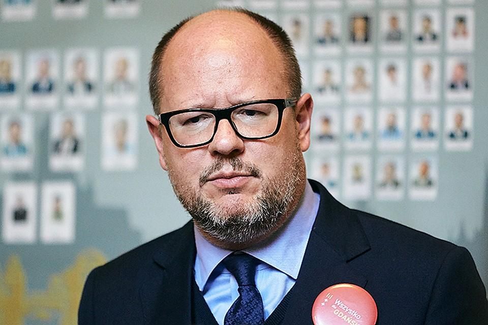 Вбивство мера Гданська: нападника арештували на 3 місяці Вбивство мера Гданська: нападника арештували на 3 місяці