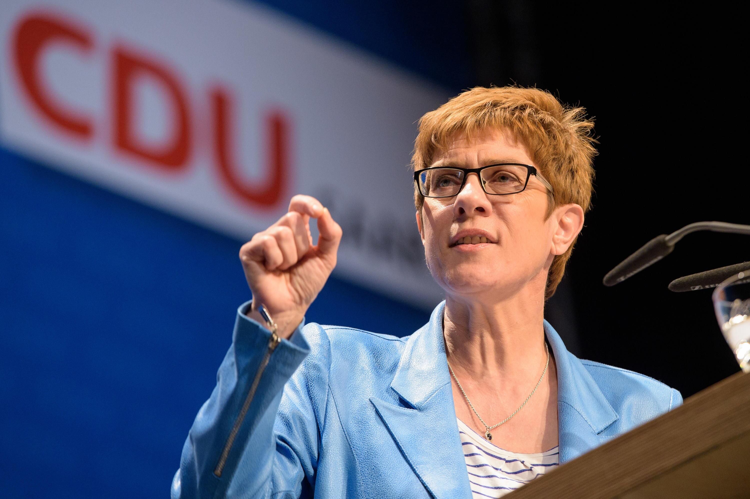 США обіцяють покарати Німеччину через "Північний потік-2": з’явилась реакція наступниці Меркель США обіцяють покарати Німеччину через "Північний потік-2": з’явилась реакція наступниці Меркель