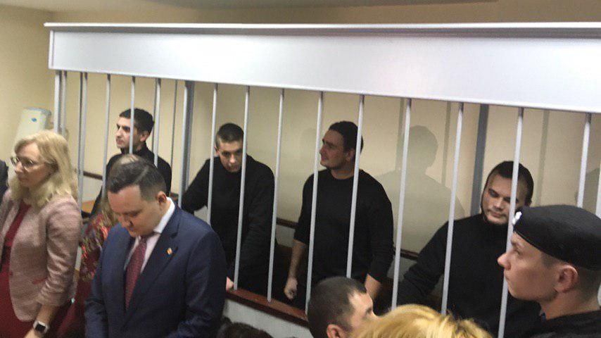 Суд у Москві ухвалив рішення щодо 20 полонених українських моряків (виправлено) Суд у Москві ухвалив рішення щодо 20 полонених українських моряків (виправлено)