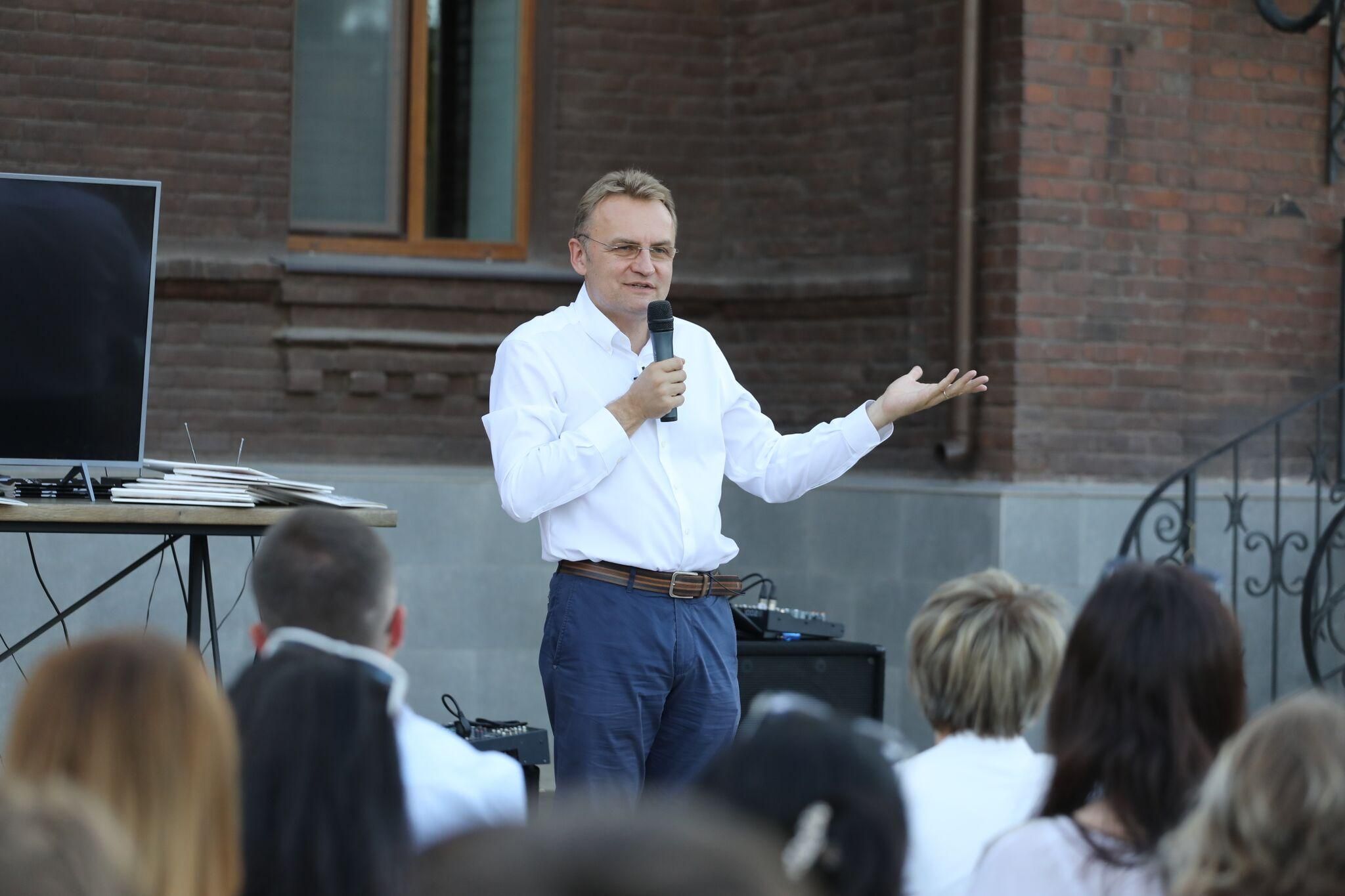 Як завершити війну на Донбасі: чітка думка кандидата у президенти Садового Як завершити війну на Донбасі: чітка думка кандидата у президенти Садового