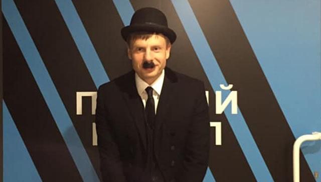 Гончаренко пришел на эфир в костюме комика после громкого заявления Зеленского: фото Гончаренко пришел на эфир в костюме комика после громкого заявления Зеленского: фото