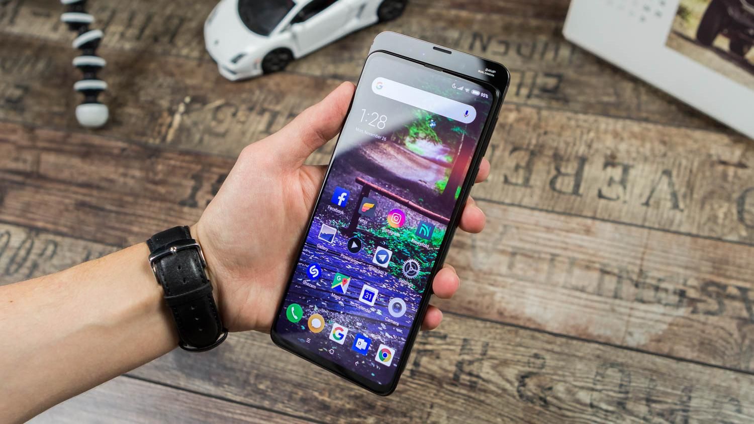 Чи витримає слайдер Xiaomi Mi Mix 3 випробування на міцність: відео Чи витримає слайдер Xiaomi Mi Mix 3 випробування на міцність: відео