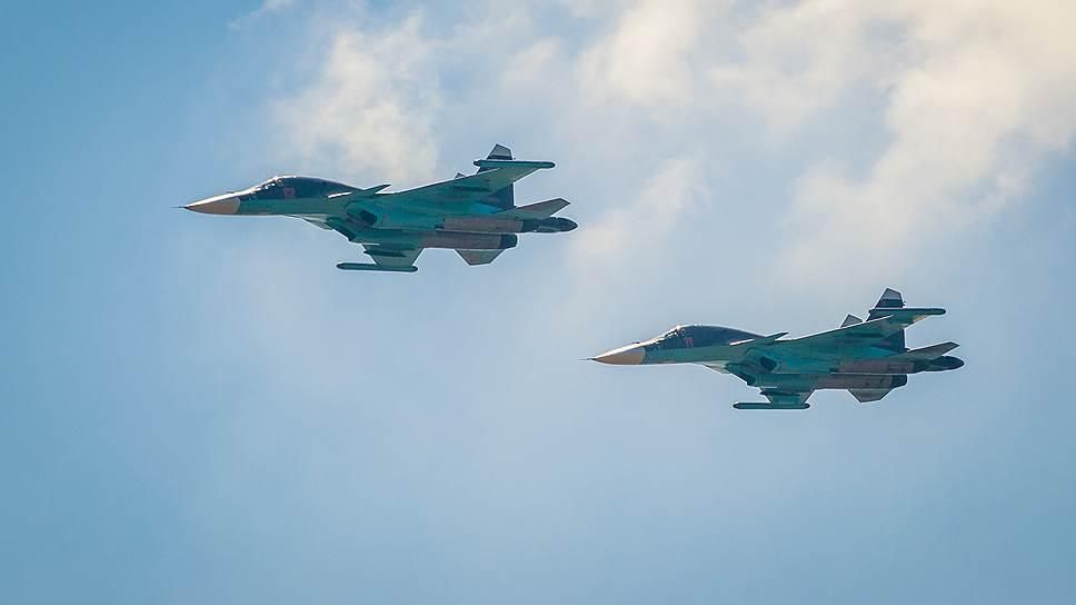 Зіткнення винищувачів у Росії: пошуки одного пілота продовжуються Зіткнення винищувачів у Росії: пошуки одного пілота продовжуються