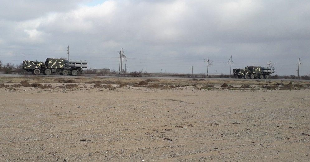 В оккупированном Крыму заметили колонну военной техники РФ: фото В оккупированном Крыму заметили колонну военной техники РФ: фото