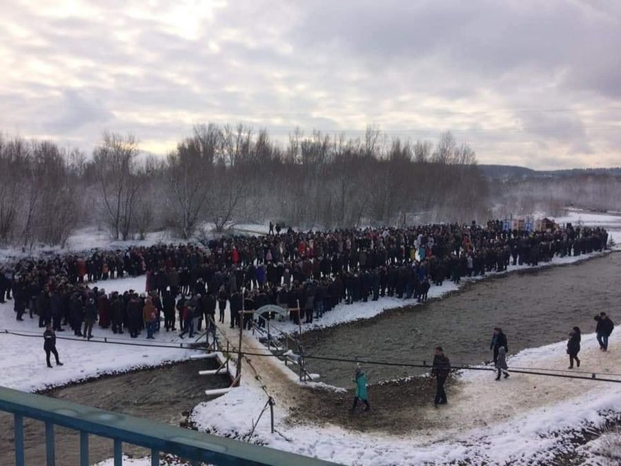 На Прикарпатье колоритно попрощались с Рождеством: фото и видео На Прикарпатье колоритно попрощались с Рождеством: фото и видео
