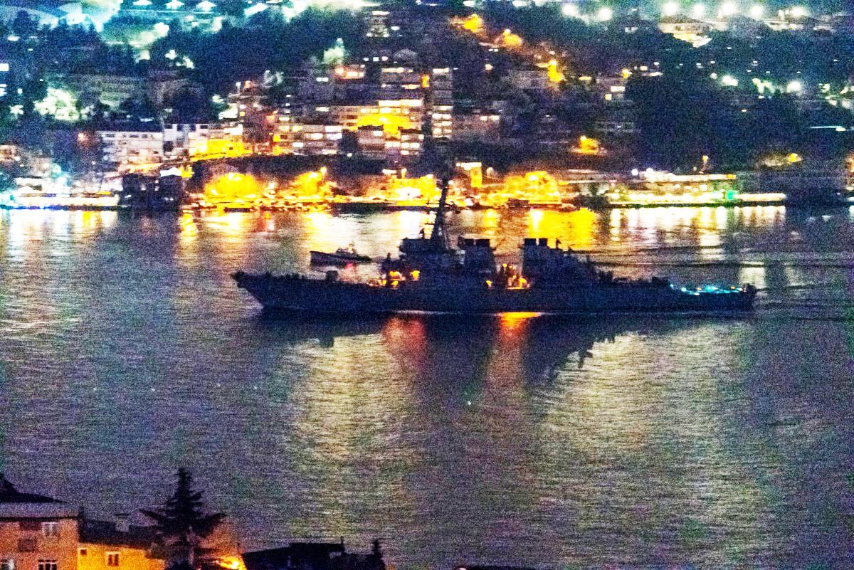 Боевой корабль США в Черном море: судно зафиксировали на фото