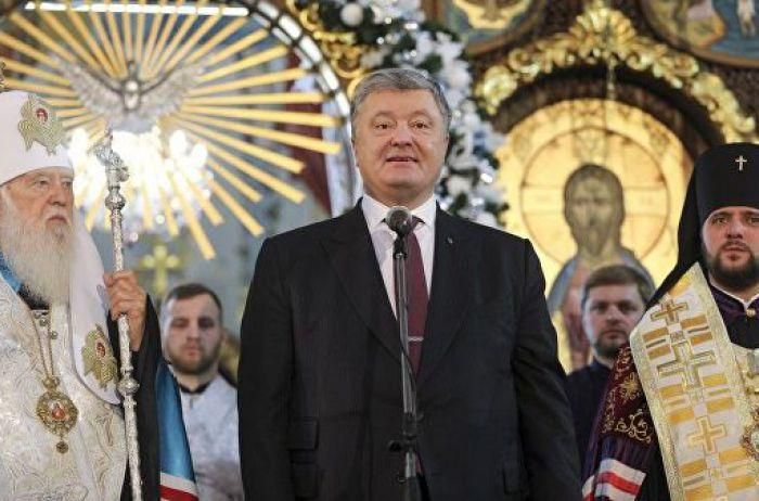 Почему Порошенко откладывает выдвижение в президенты: интересное мнение