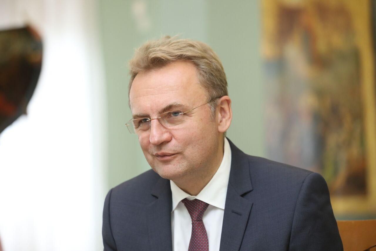 Усі дороги в Україні треба відремонтувати за 5 років, – Садовий Усі дороги в Україні треба відремонтувати за 5 років, – Садовий