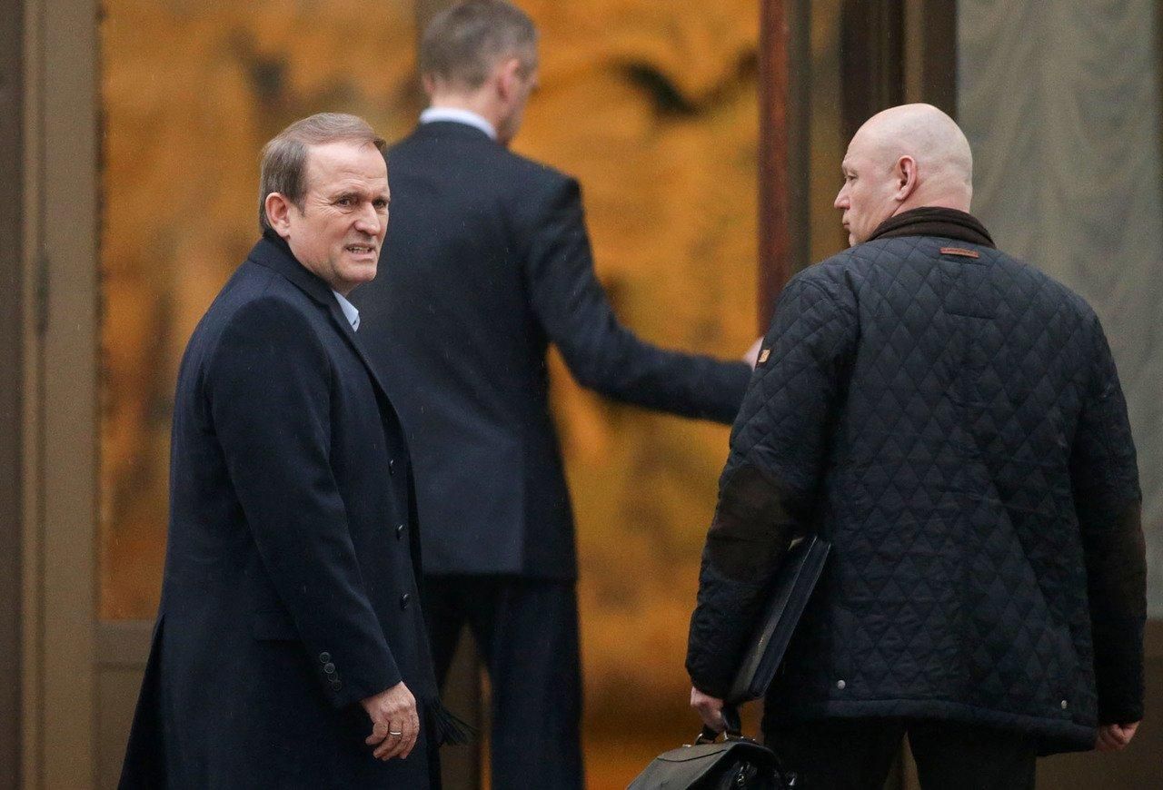 Луценко объяснил, почему не может привлечь Медведчука к уголовной ответственности Луценко объяснил, почему не может привлечь Медведчука к уголовной ответственности