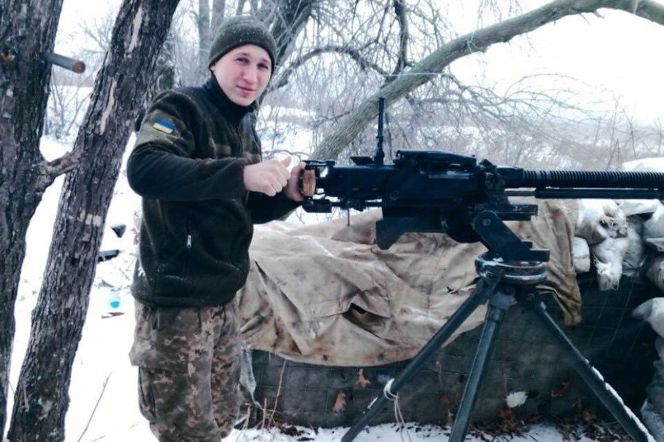 Бойовики захопили в полон українського військового: цинічне відео Бойовики захопили в полон українського військового: цинічне відео