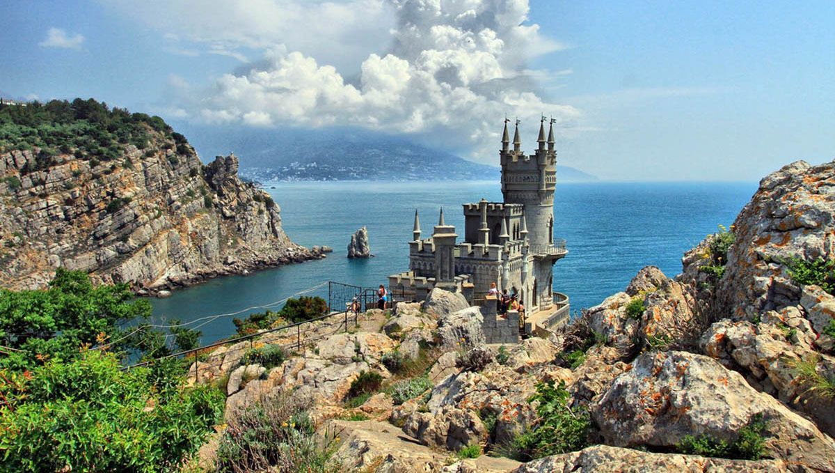 Військово чи дипломатично: у Меджлісі розповіли, як Україна спробує повернути Крим Військово чи дипломатично: у Меджлісі розповіли, як Україна спробує повернути Крим