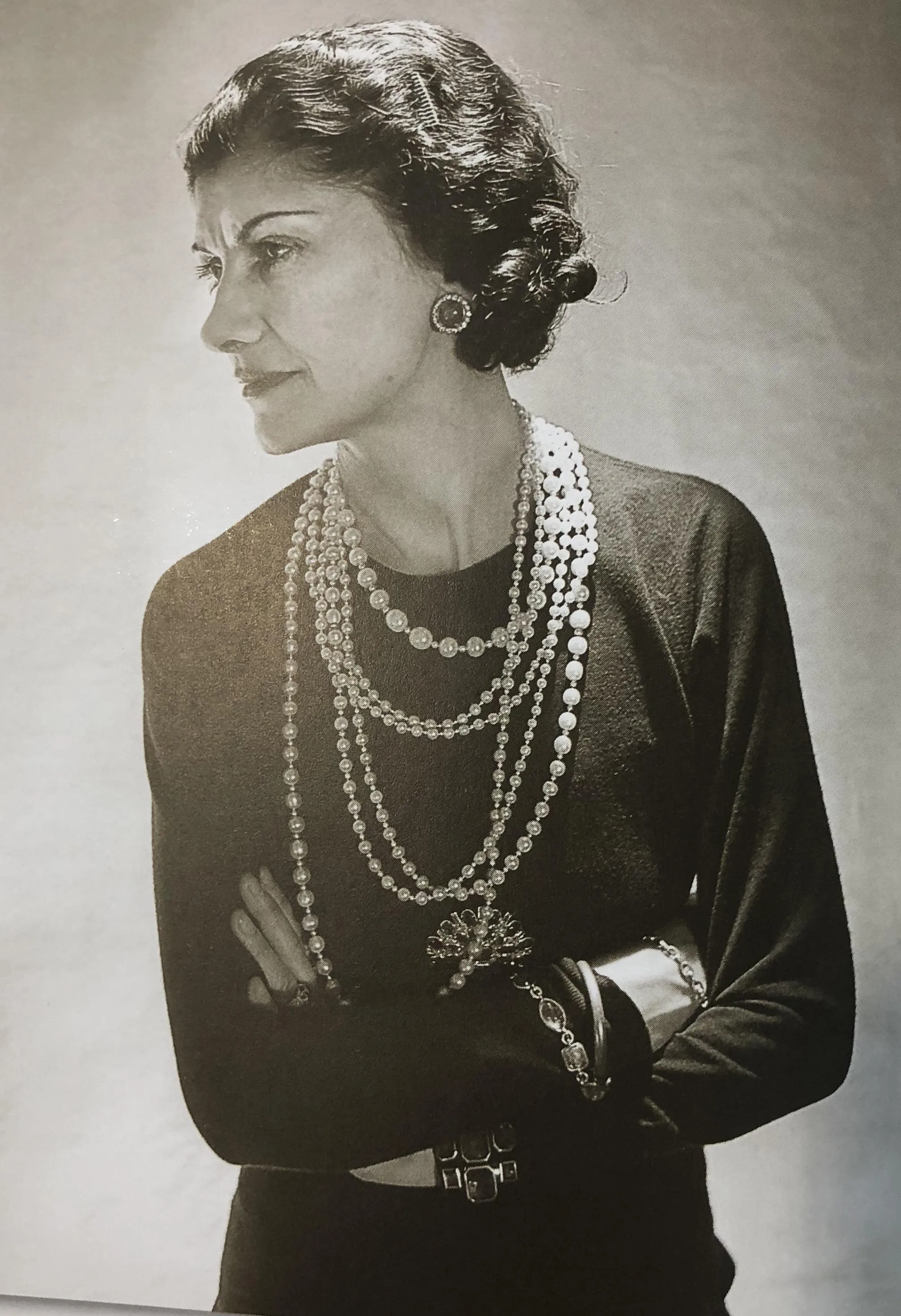 Коко Шанель 1936 рік прикраси намисто 