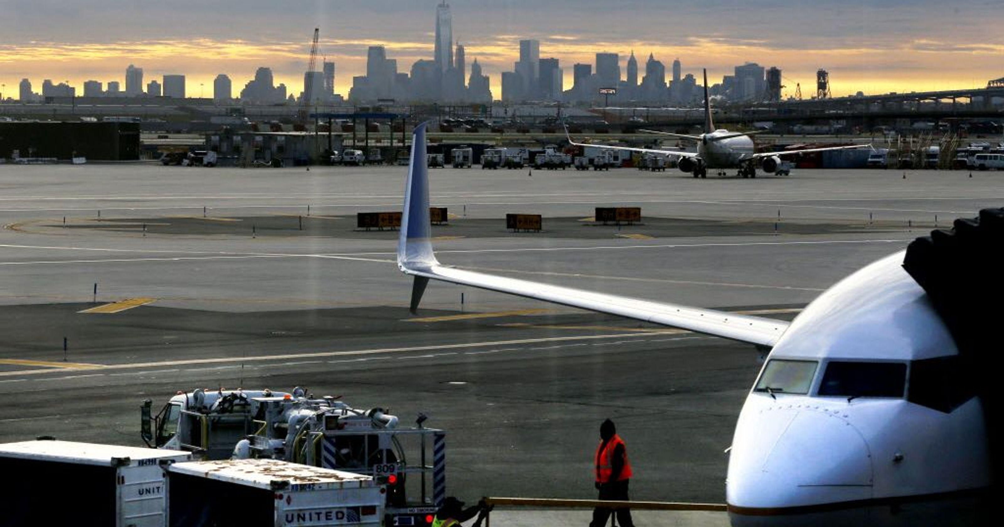 Безпілотники призвели до збоїв у роботі аеропорту Ньюарк у США